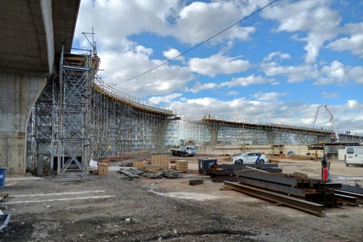 Obras na Sebastião Gualberto provocam interdições e mudanças no trânsito a partir desta segunda em São José
