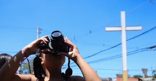Exposição gratuita em São José reúne fotos feitas por crianças de comunidades periféricas